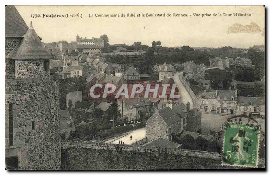 Fougères (Il-et-V.) — La Communauté de Rillé et le Boulevard de Rennes — Vue prise de la Tour Méluvine