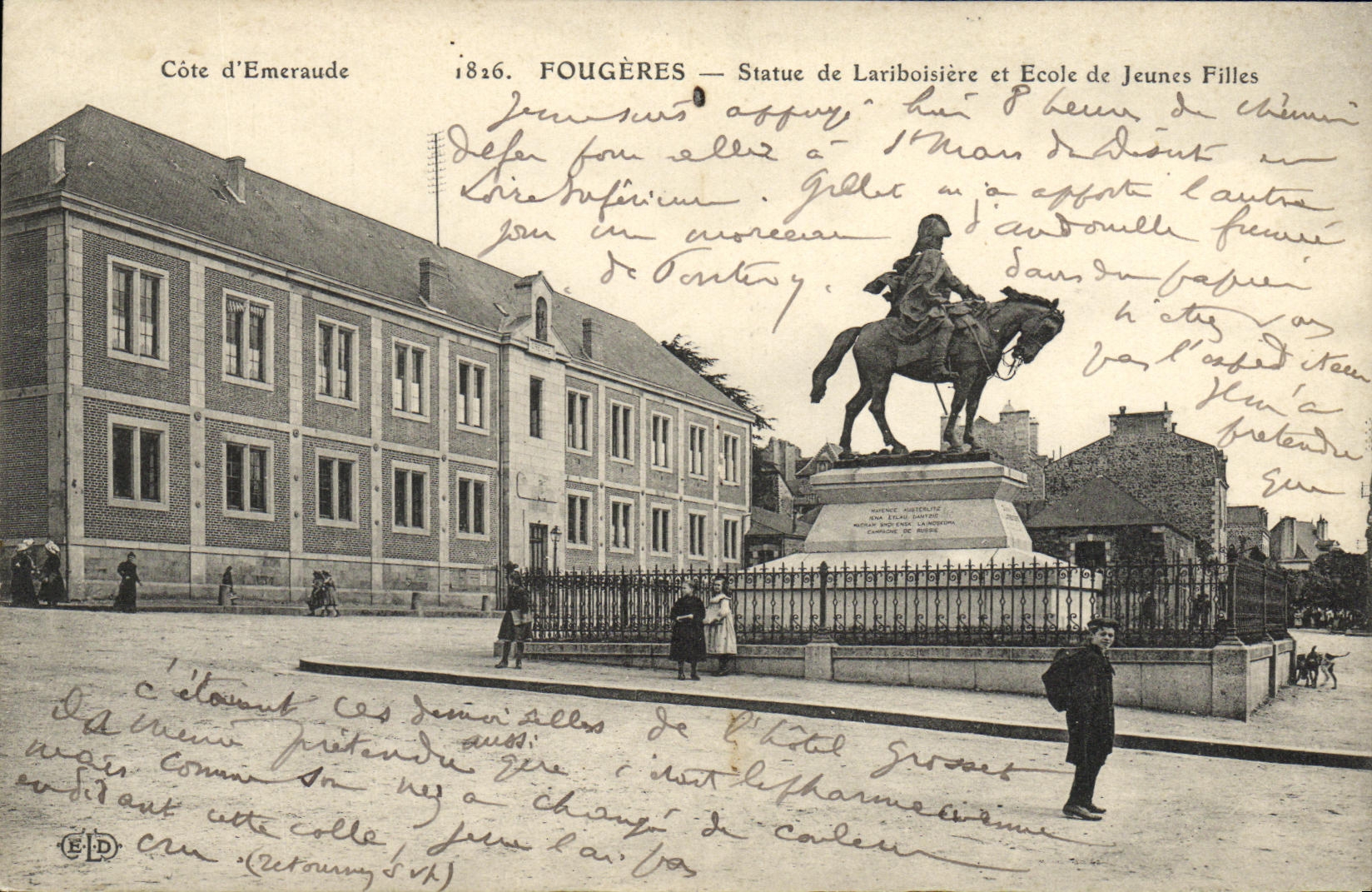 Fougères — Statua di Lariboisière e Scuola delle Giovani Donne — Editore Côte d’Émeraude