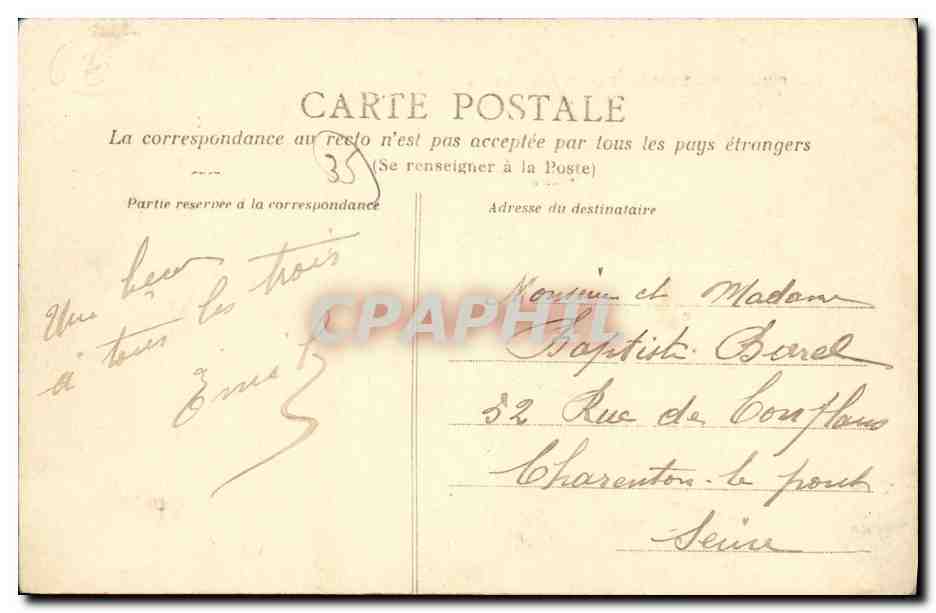 Fougères — Intérieur du quartier de Cavalerie — Collection G. B. — Reverso