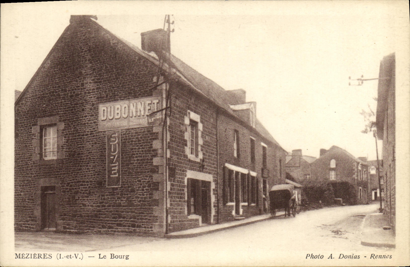Mézières (I.-et-V.) — Le Bourg — Photo A. Donias - Rennes