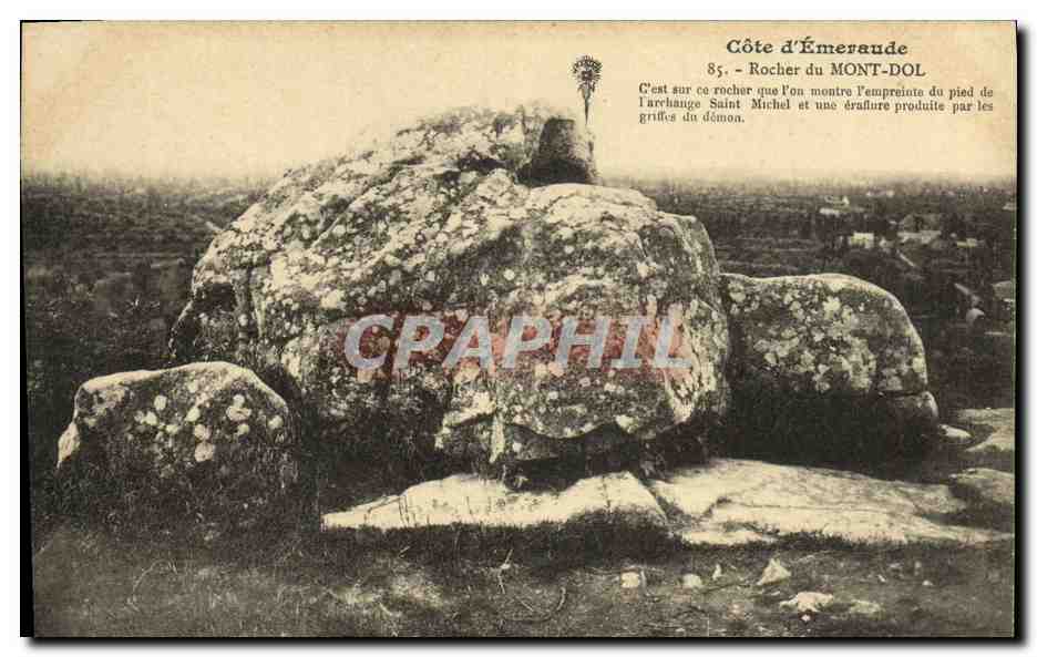 Côte d'Émeraude — Rocher du Mont-Dol — légende sur l'empreinte du pied de l'archange Saint Michel