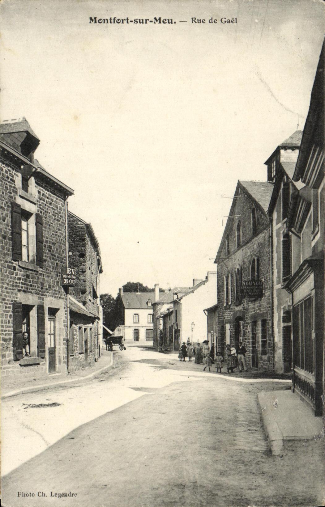 Montfort-sur-Meu — Rue de Gaël — Photo Ch. Legendre
