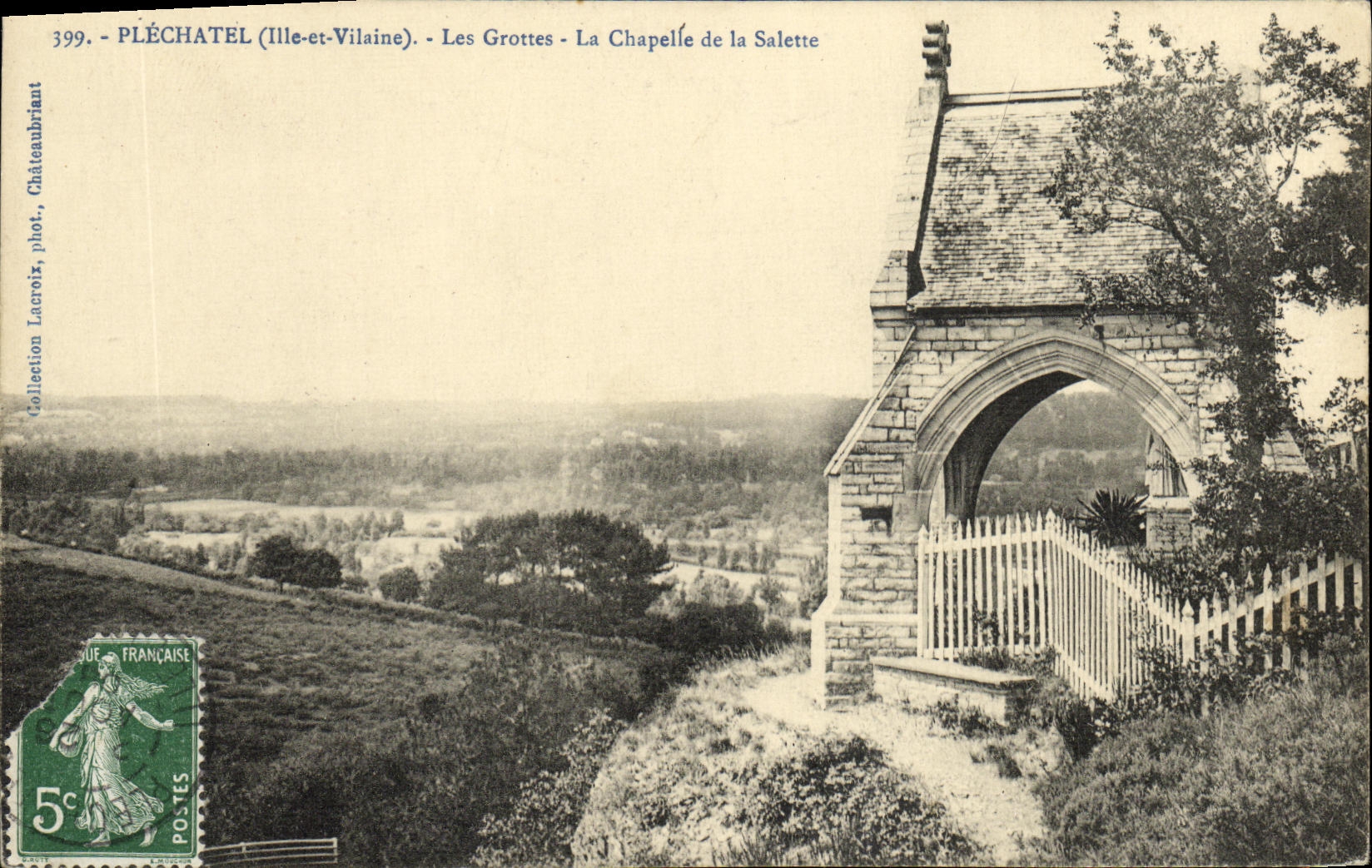 CPA Plechatel Les grottes La chapelle de la Salette