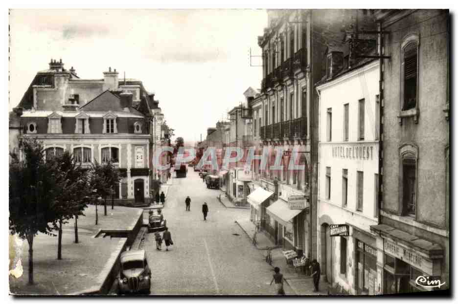 Redon (Ille-et-Vilaine) — rue des Douves — Compièr Imprimerie