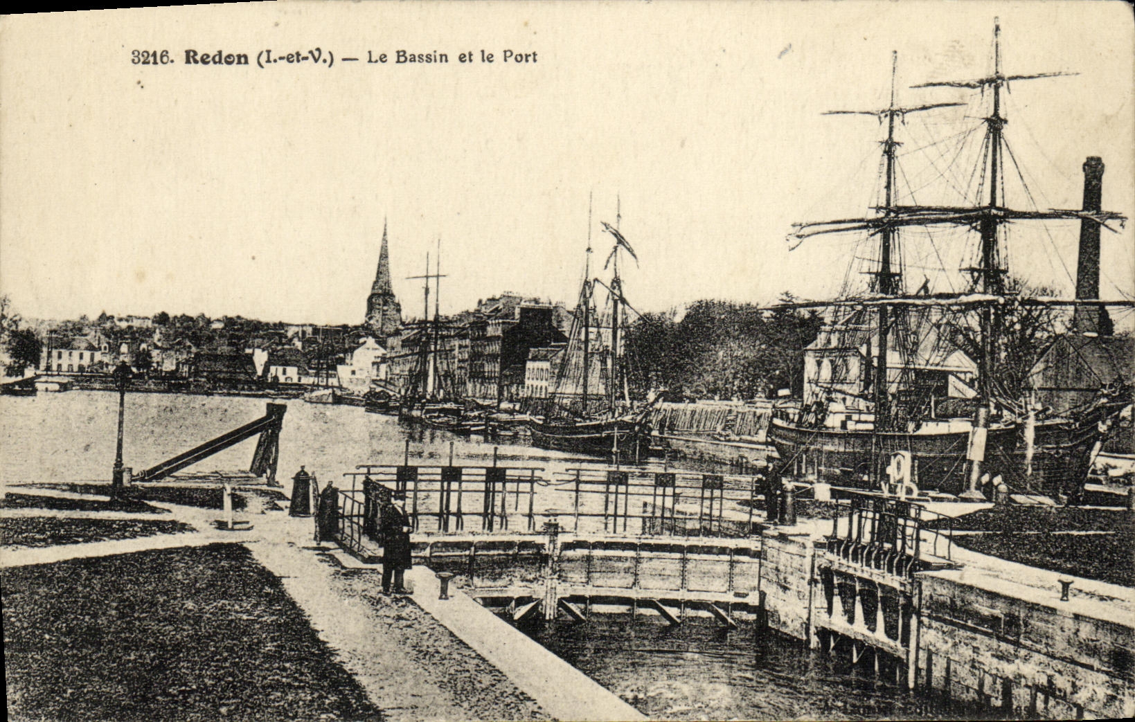 Redon (I.-et-V.) — Le Bassin et le Port — Éditeur non identifié, n° 3216