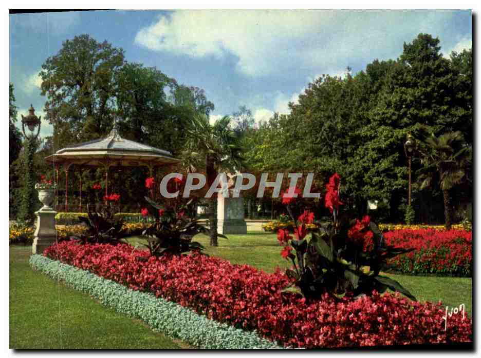 CPM Rennes Jardins du Thabor Le Kiosque a musique
