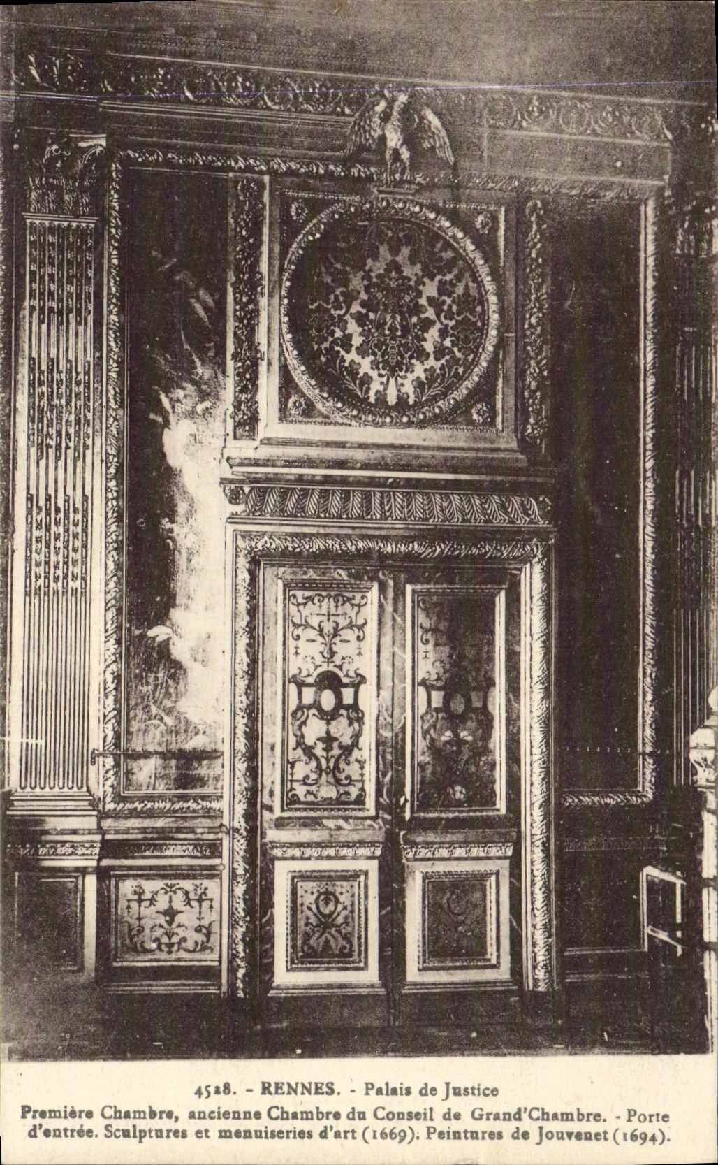 Rennes - Palais de Justice - Porte d'entrée de la Première Chambre, œuvres d'art du XVIIe siècle