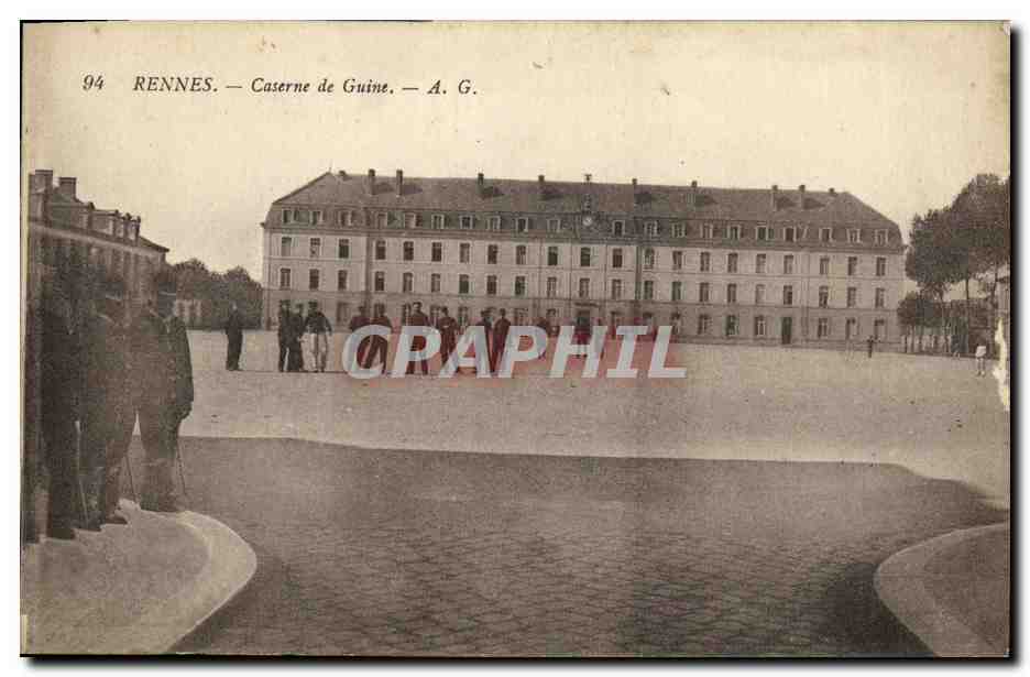 CPA Rennes Caserne de Guine Militaria