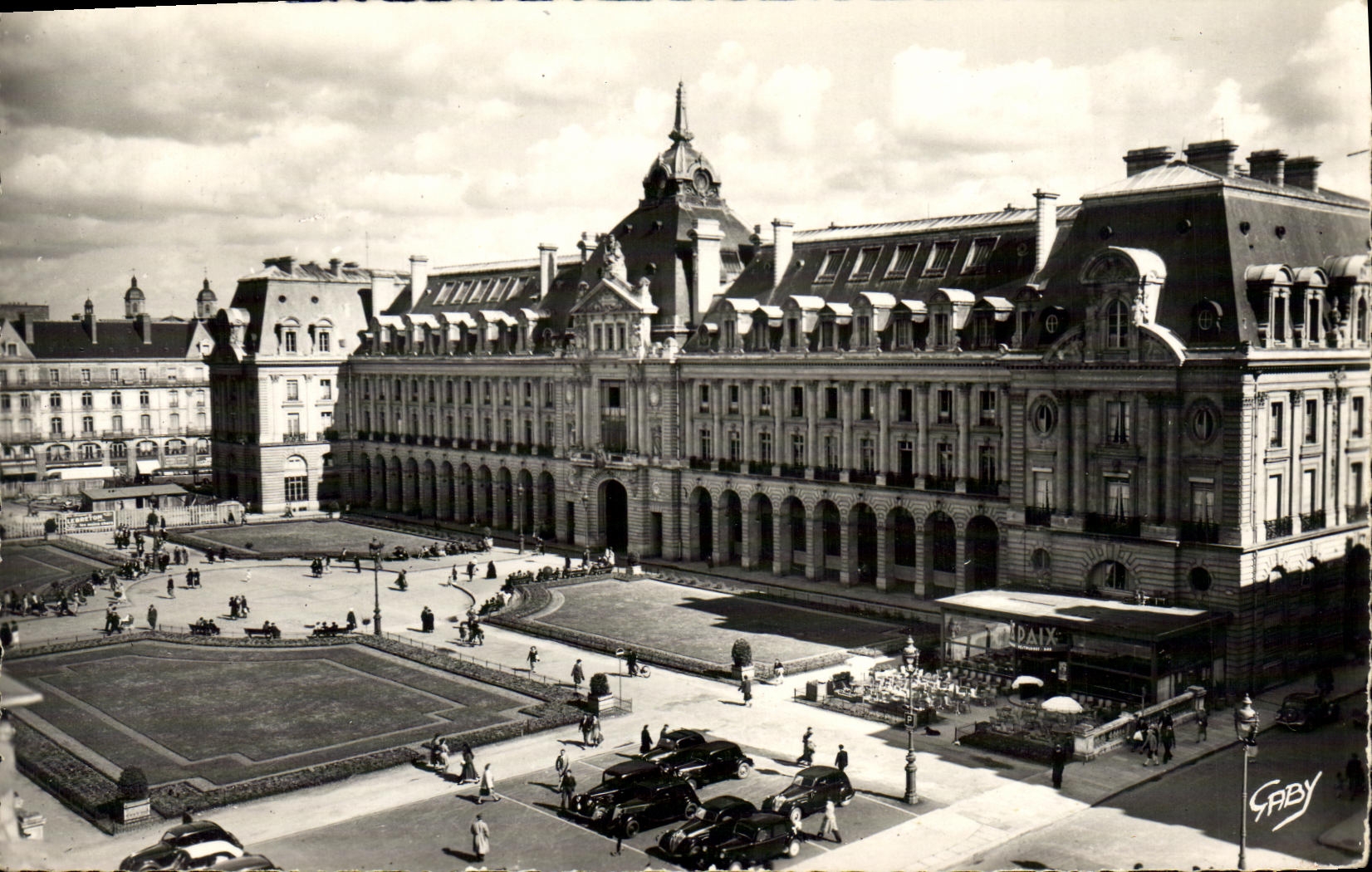 Place de la Paix à Rennes — Palais du Commerce — éditeur SPBY