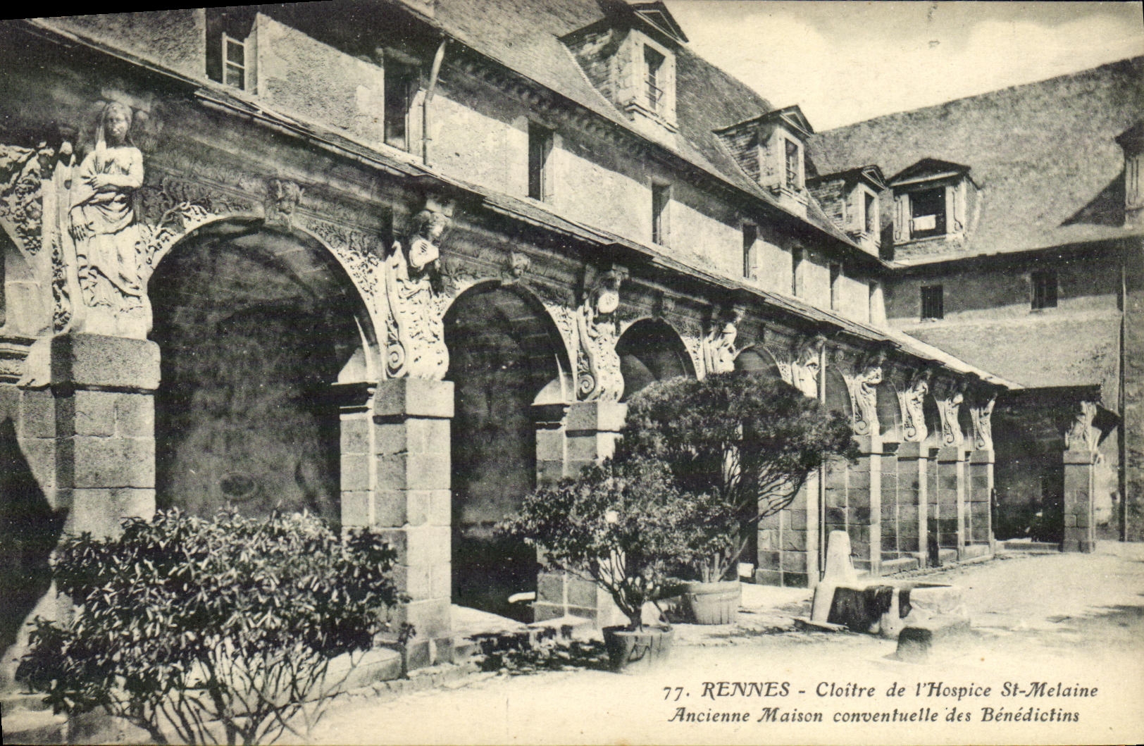 CPA Rennes Cloitre de l Hospice St Melaine Ancienne maison conventuelle des Benedictins