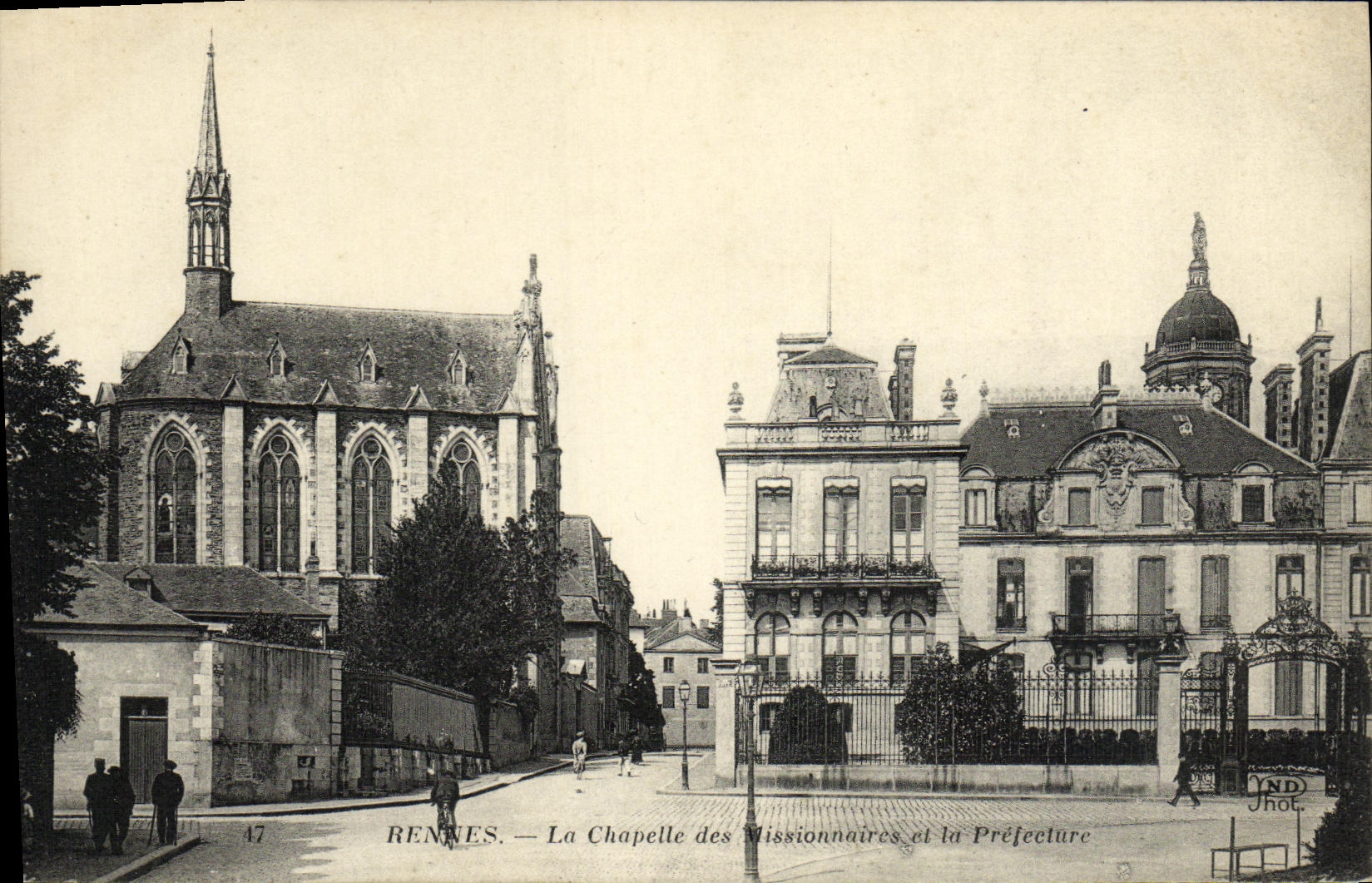 CPA Rennes Chapelle des missionnaires et la Prefecture