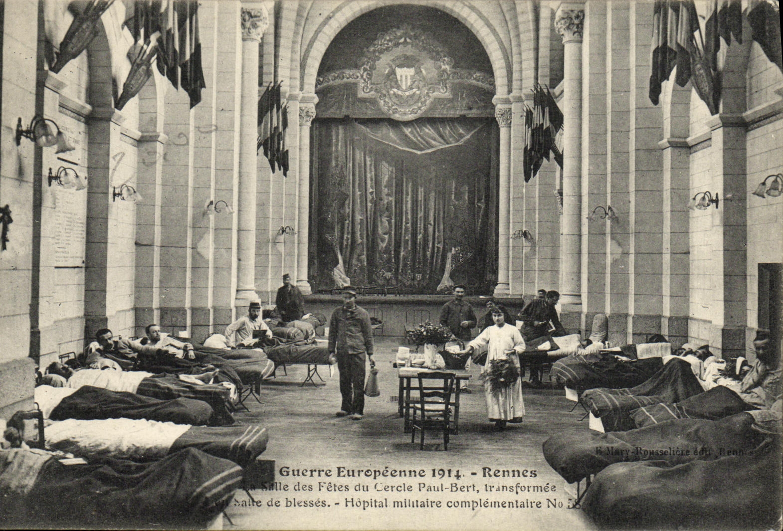Guerra Europea 1914 - Rennes — Sala delle Feste del Cercle Paul-Bert trasformata in ospedale militare complementare — Editore E. Mary-Rousselière, Rennes, n° 18