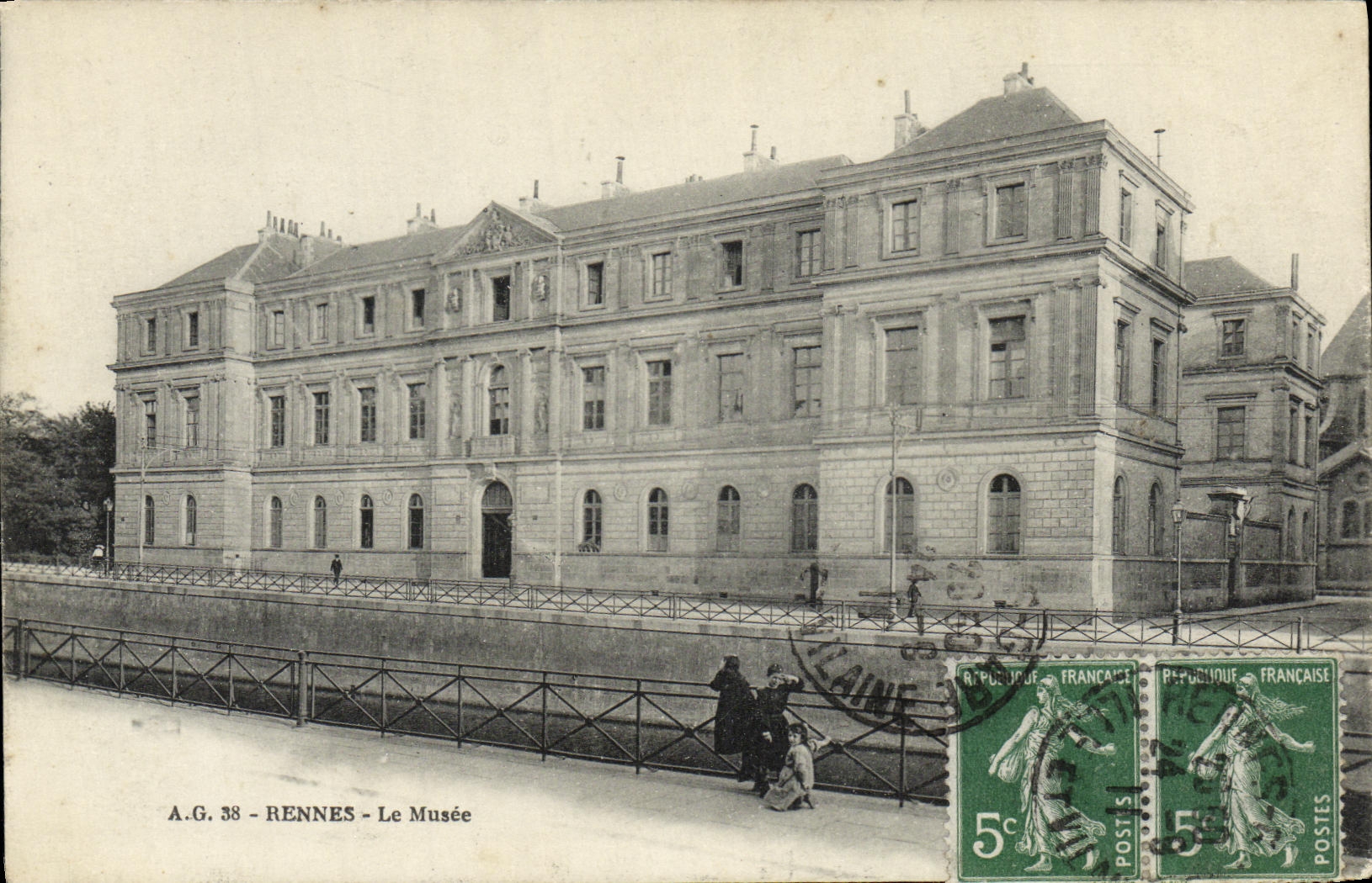 CPA Rennes Le Musee