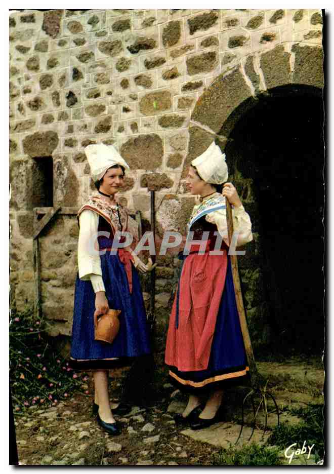 Deux femmes en costume traditionnel breton - Pays de Rennes - Gaby