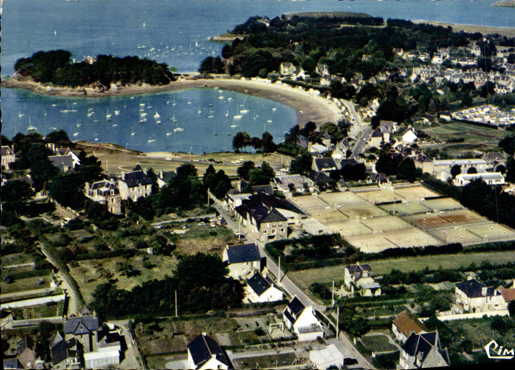 St-Briac (Ille-et-Vilaine) — Luftbild von La Houle, der Kapelle und dem Hafen du Béchet — Verlag CIM