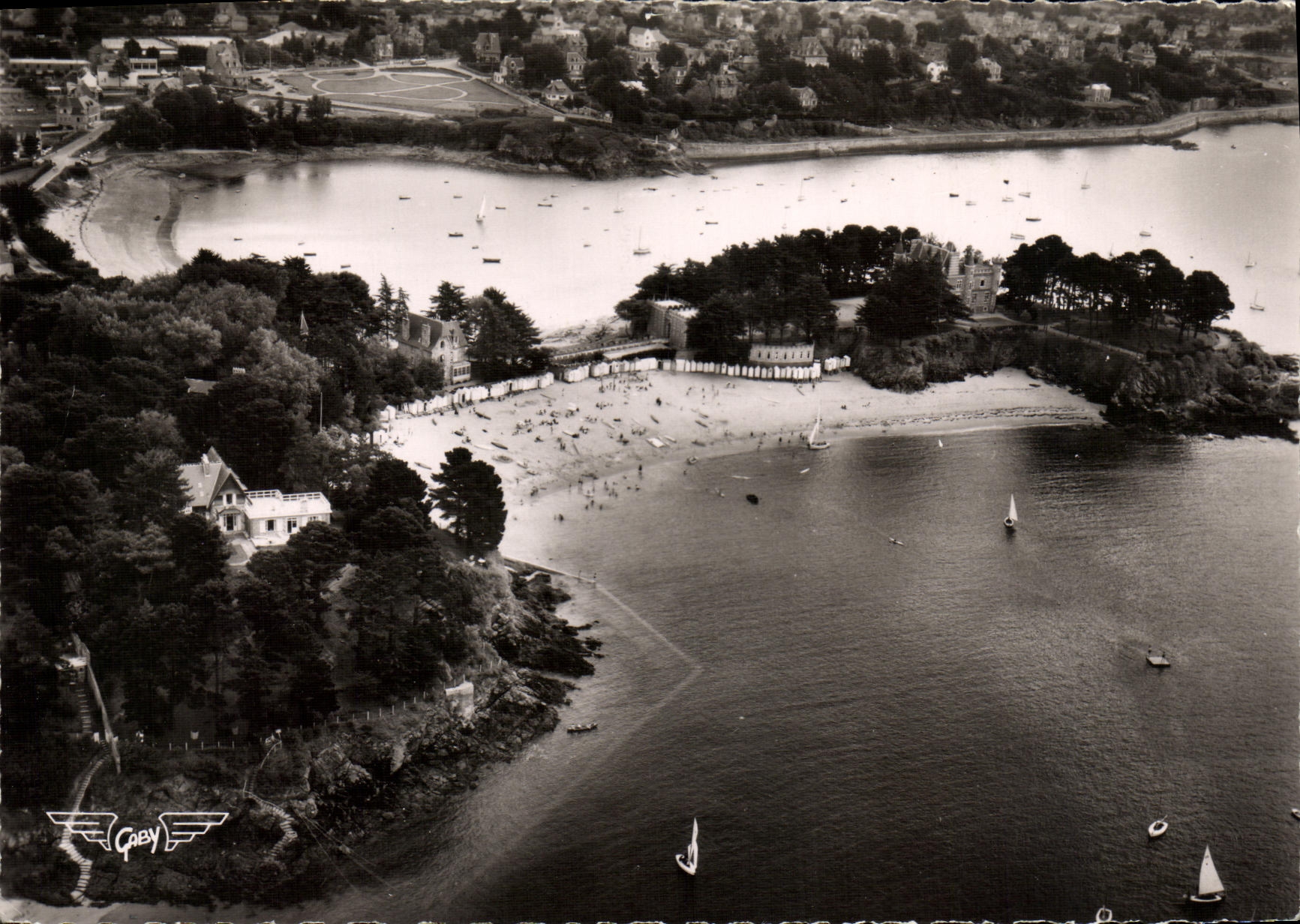 Saint-Briac (Ille-et-Vilaine) — Vue aérienne sur le Nézey, la Salinette et le Béchet — Éditions Gaby