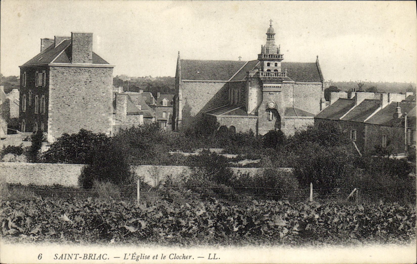 Saint-Briac — L'Église et le Clocher — LL. n°6