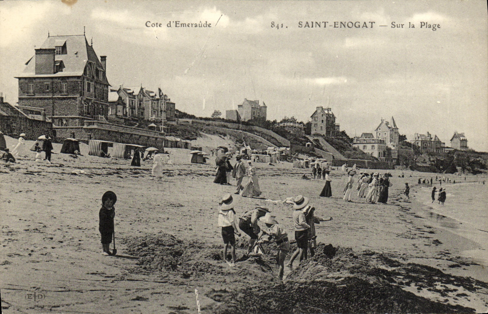 Saint-Enogat — Sur la Plage — Cote d'Emeraude, n°841
