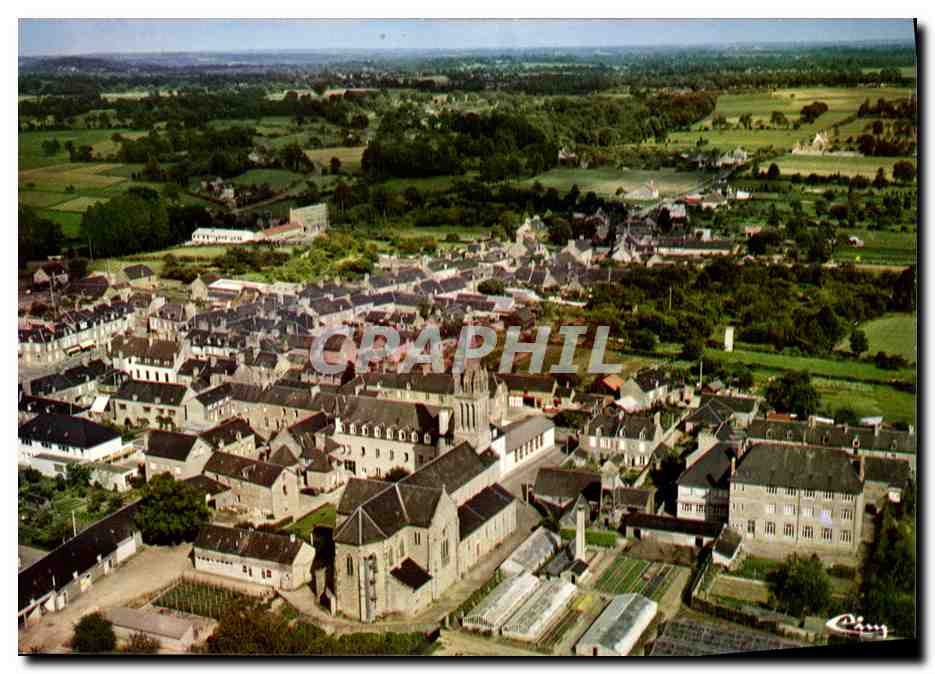CPM St Georges de Reintembault Eglise et vue generale aerienne