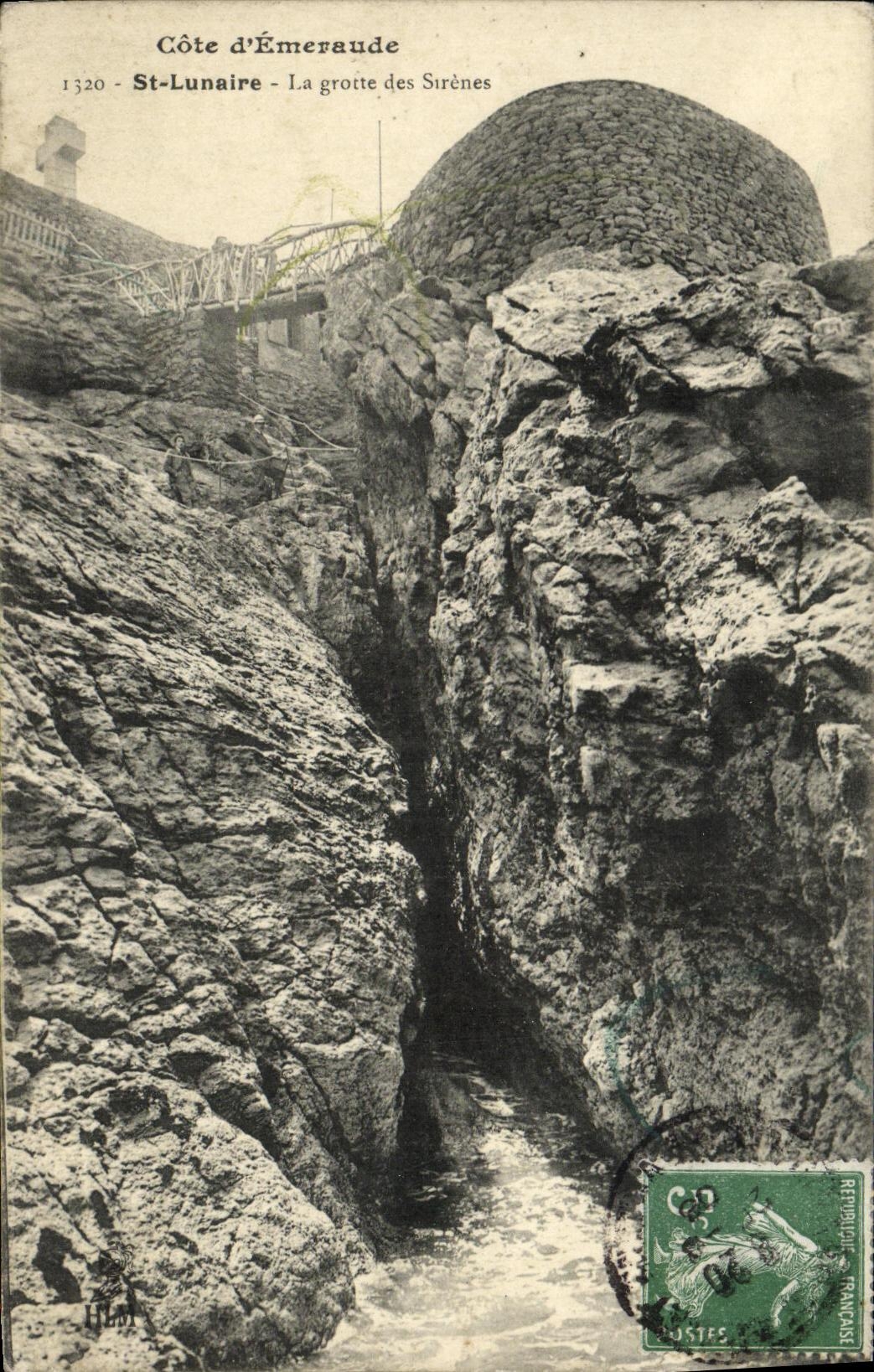 Côte d'Émeraude - La grotte des Sirènes - St-Lunaire