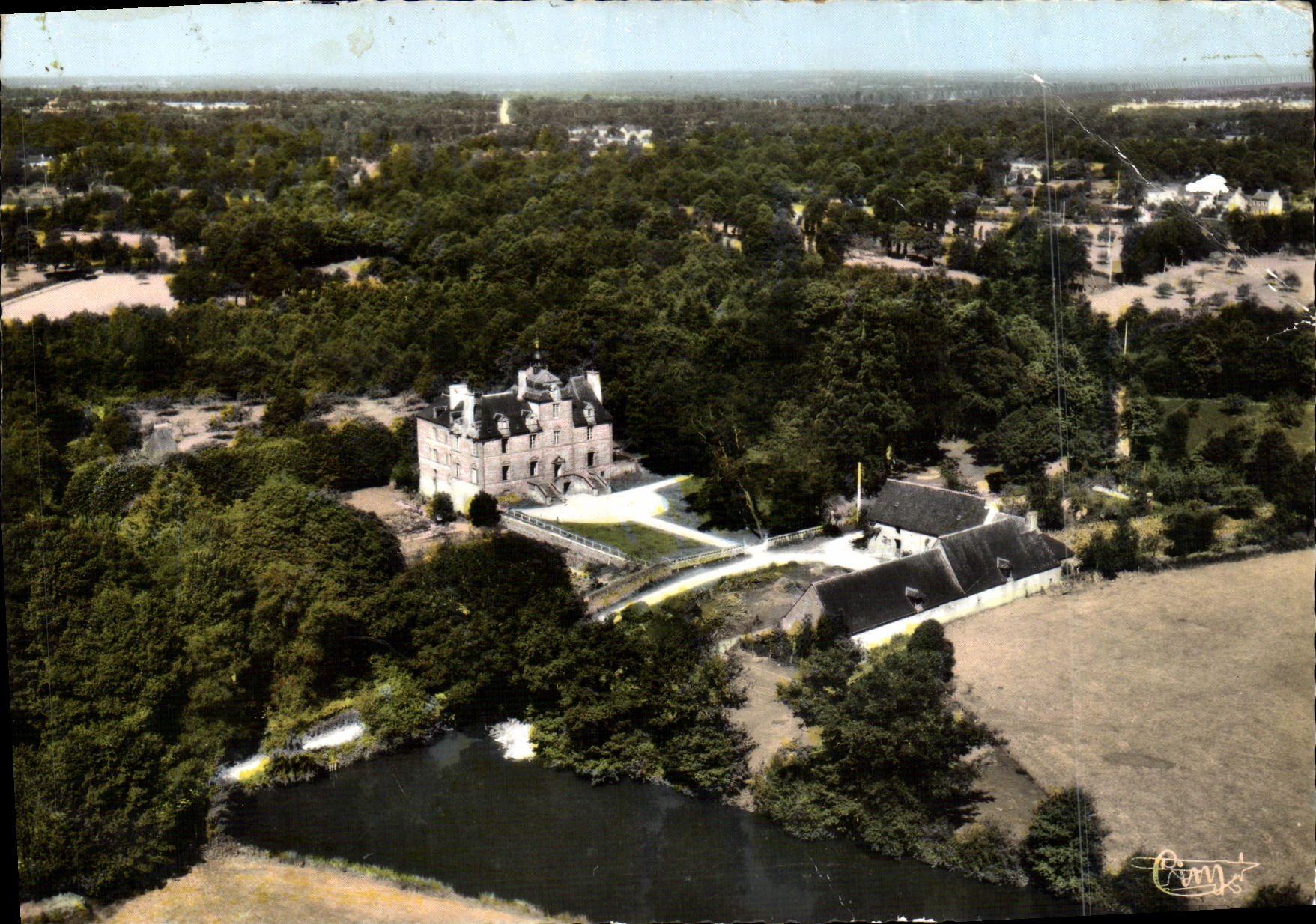 CPM St Ouen des Alleux Le chateau de la Bellinaye Vue aerienne