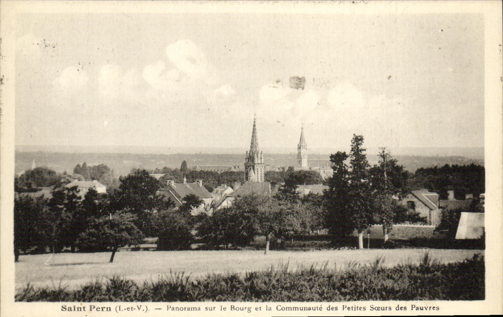 Saint-Pern (I.-et-V.) — Panorama sur le Bourg et la Communauté des Petites Sœurs des Pauvres