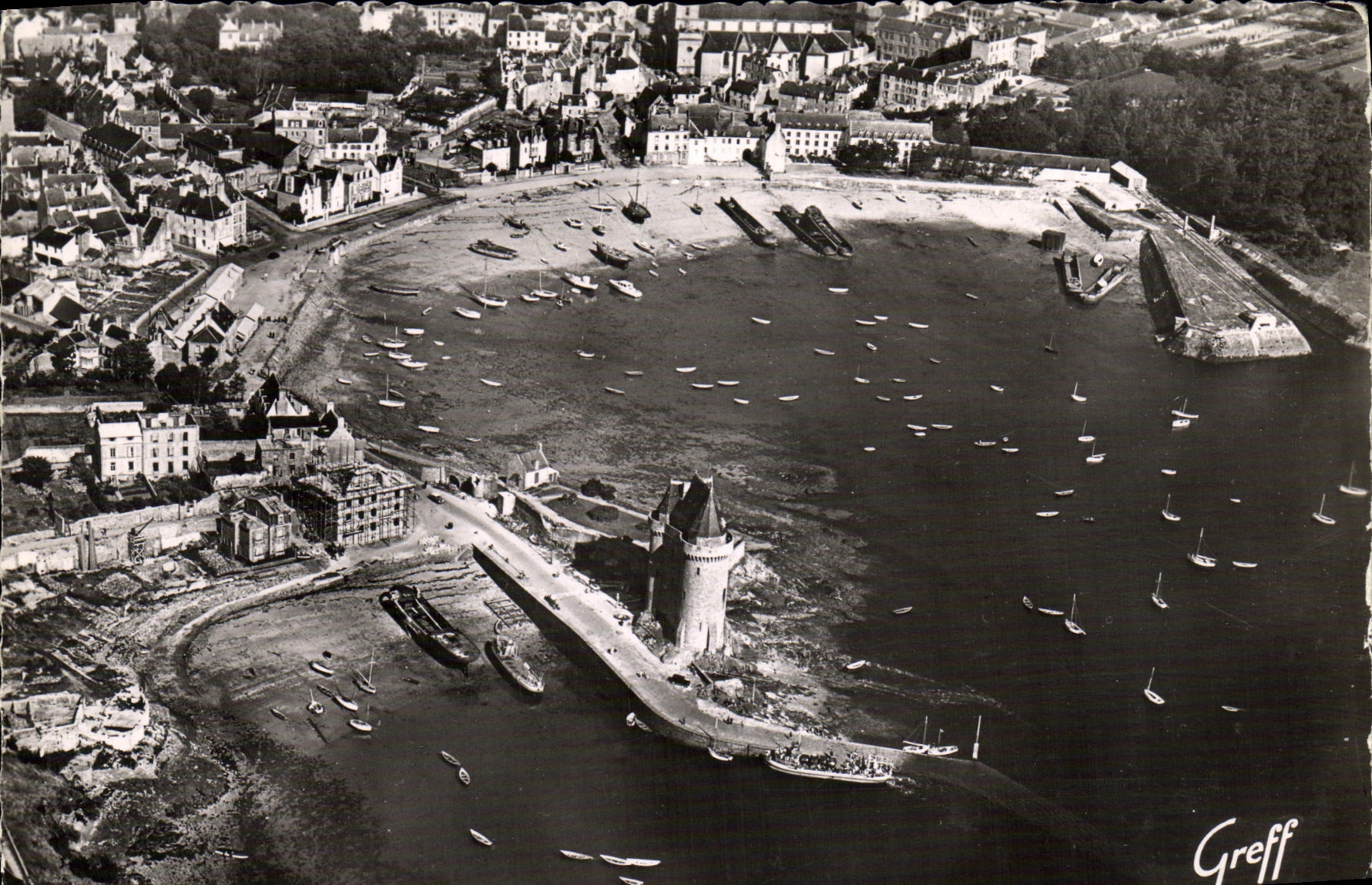 CPM Saint Servan Vue aerienne du Port et de la Tour Solidor