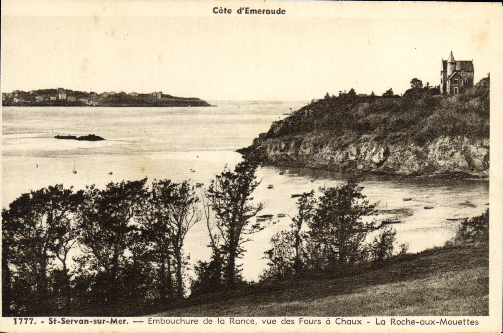 Côte d'Emeraude — Embouchure de la Rance, vue des Fours à Chaux - La Roche-aux-Mouettes — St-Servan-sur-Mer