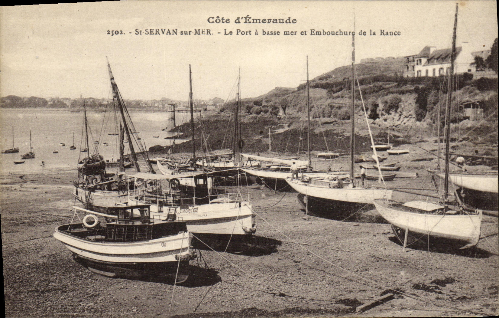 St-Servan-sur-Mer — Le Port à basse mer et Embouchure de la Rance — Côte d'Émeraude, n°2502