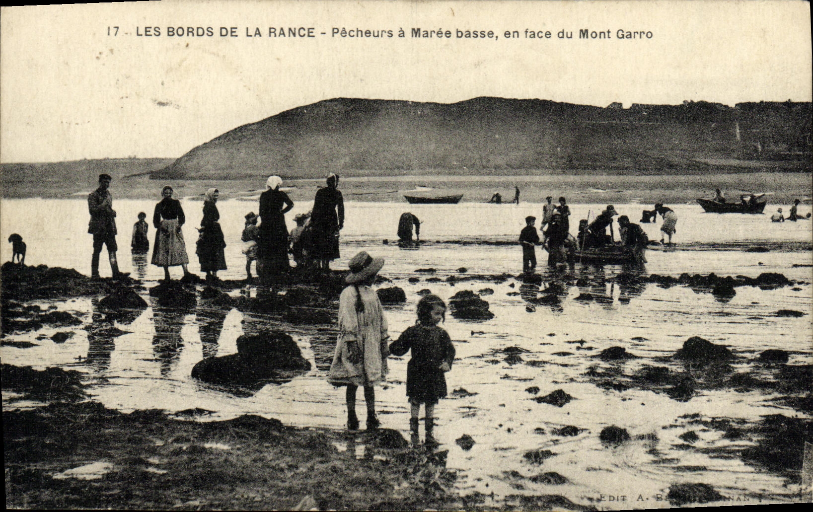 Les Bords de la Rance — Pêcheurs à marée basse, en face du Mont Garro — Edit A. E. Lannan