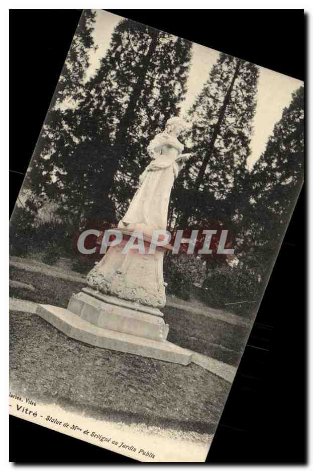 Vitré - Statue de Mme de Serigné au Jardin Public