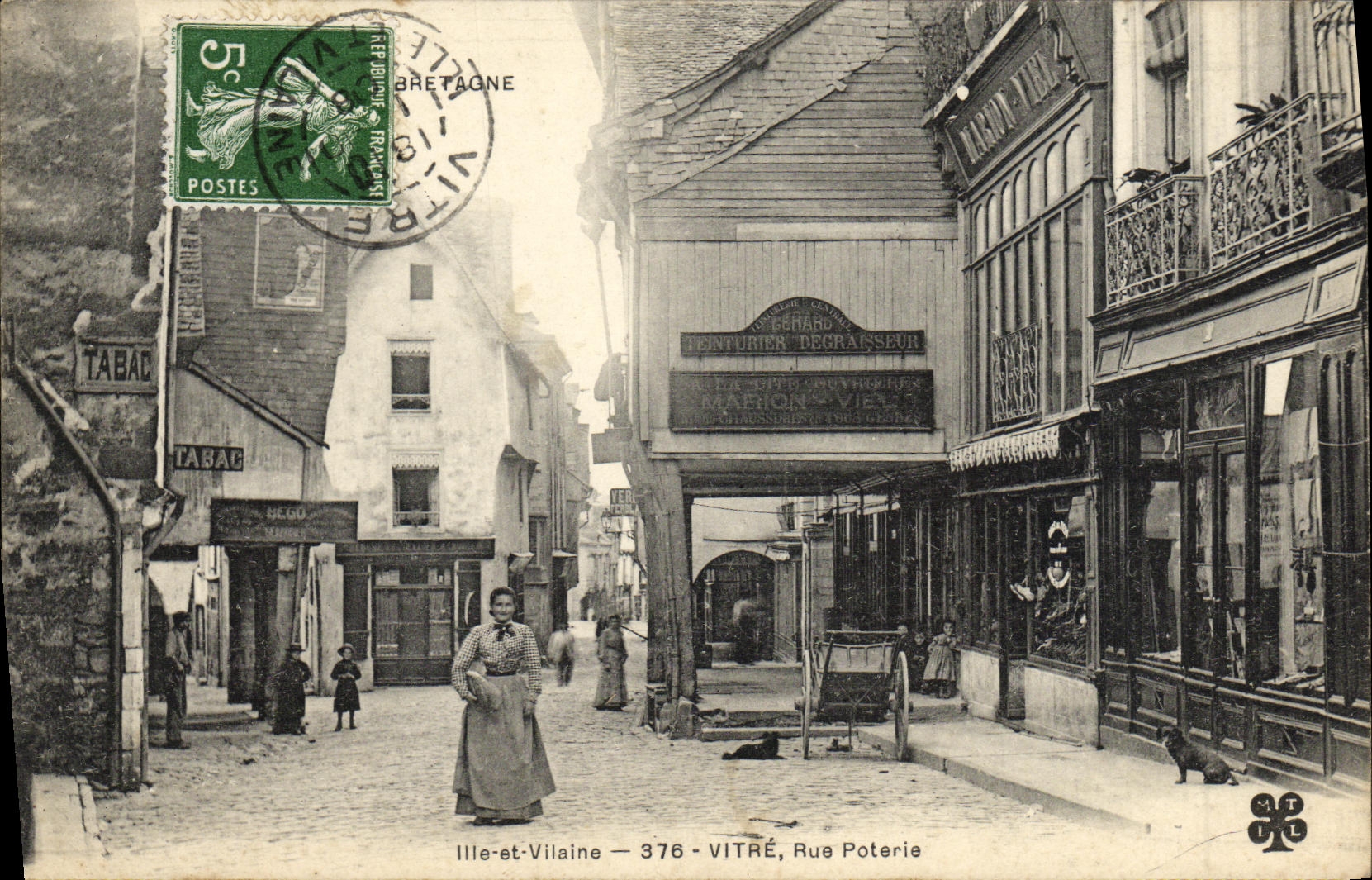 Vitré — Rue Poterie — Éditeur CPAPHIL, n° 376