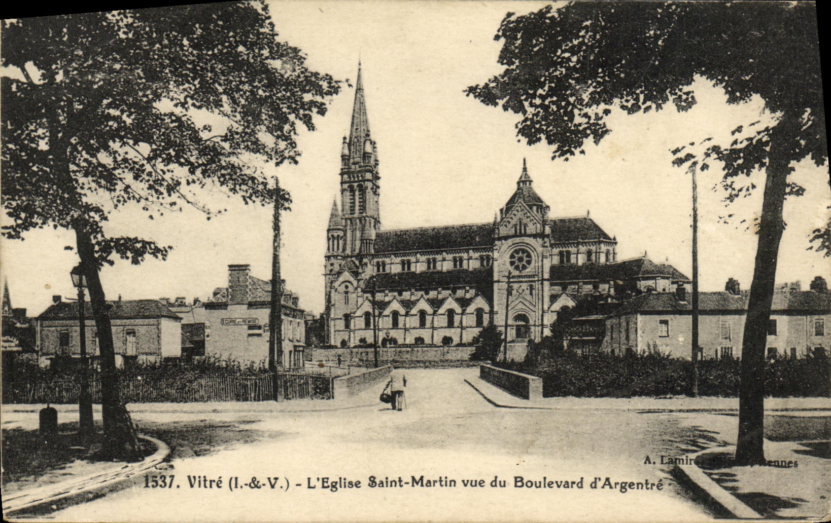 Vitré (Il.&-V.) - L'Église Saint-Martin vue du Boulevard d'Argentré — A. Lamirande, Vannes