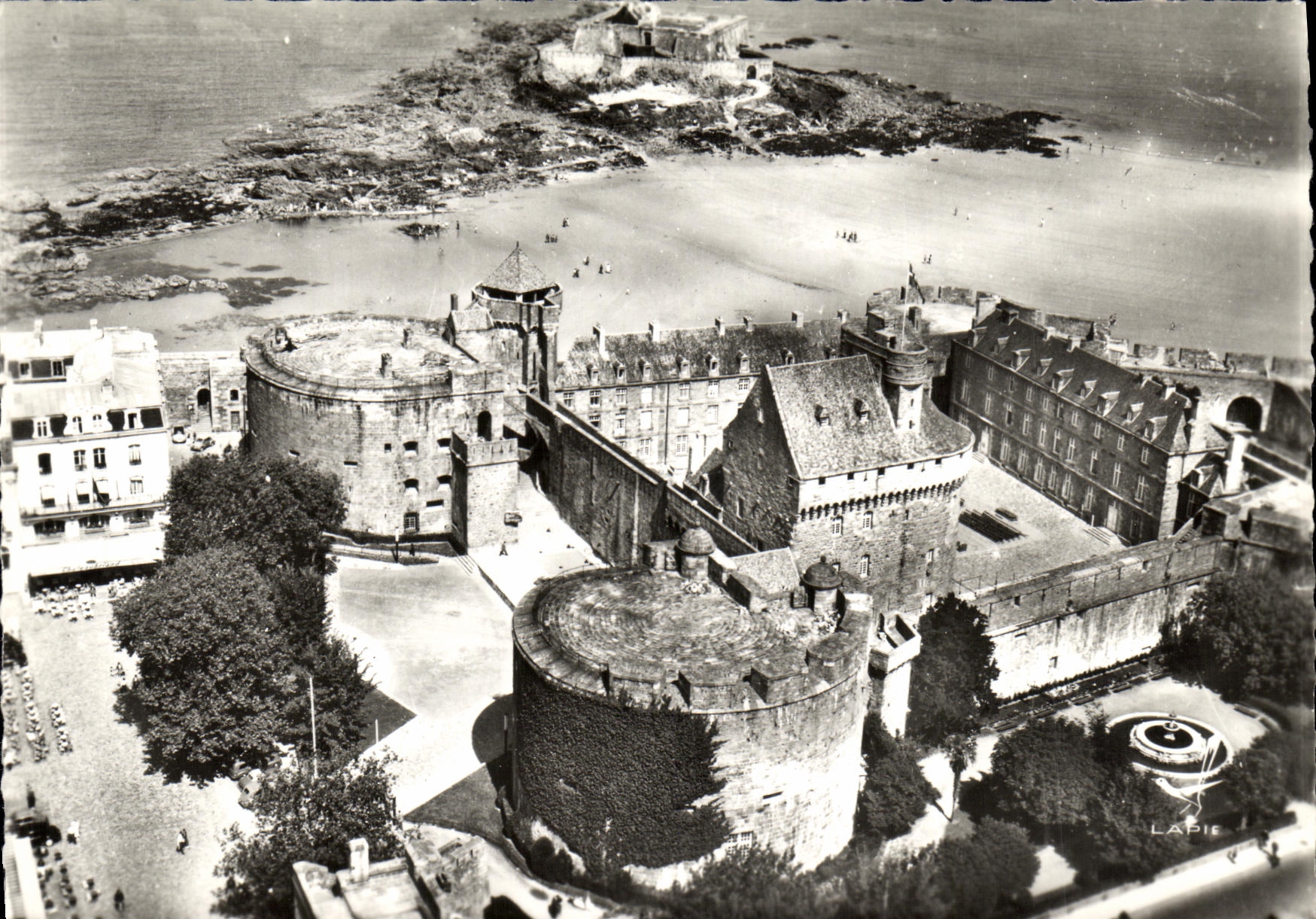 Saint-Malo (Île-et-Vilaine) — Schloss und Place Châteaubriand — Ausgabe Lapie