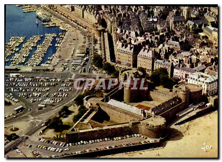 Saint-Malo — Vue d'ensemble sur le château, le donjon et les quatre tours — Éditions d'Art Jos. Chateaulin
