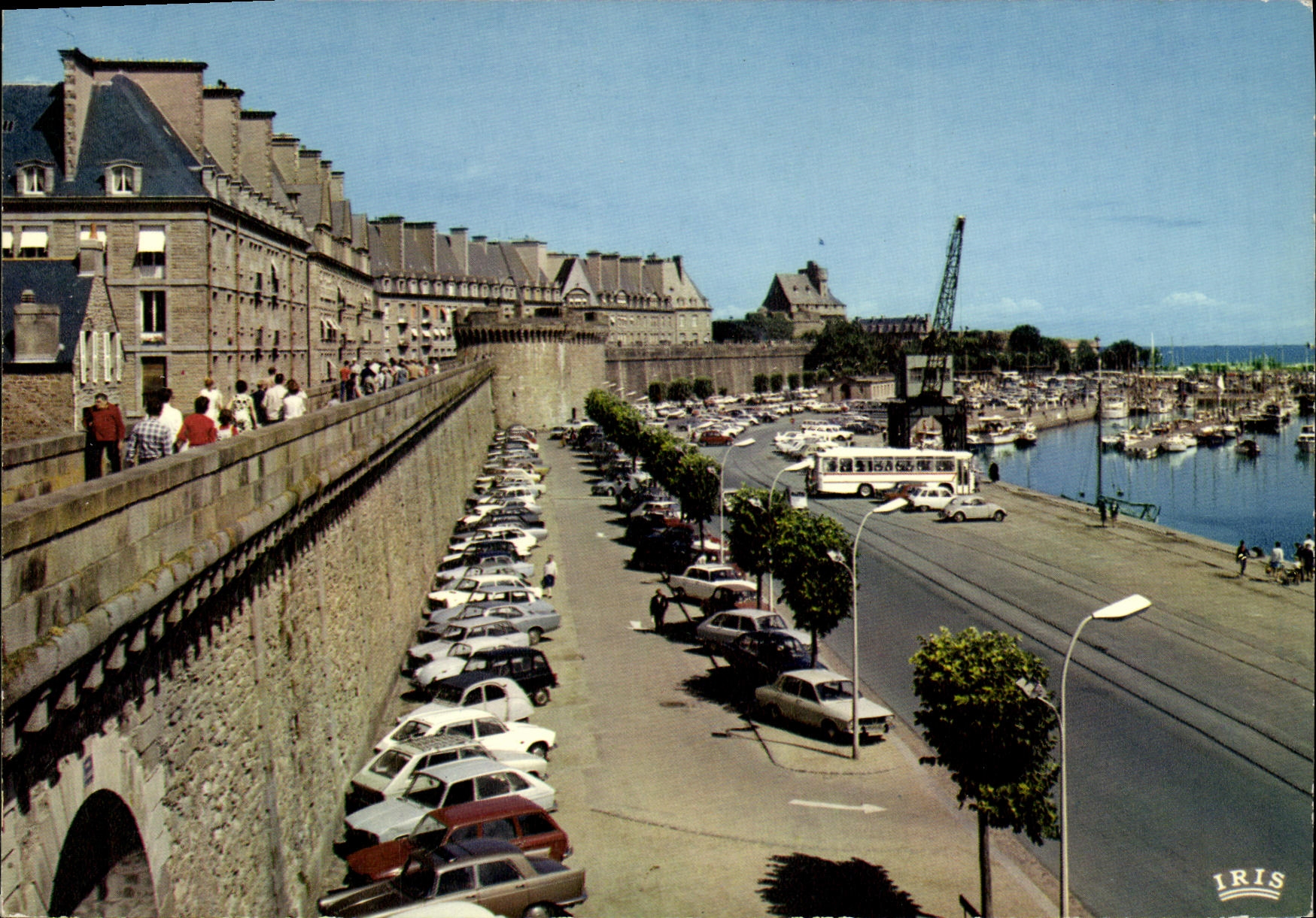 Saint-Malo - Cité Corsaire — Les Remparts, le Chemin de ronde, la Grande Porte, le Château — éditeur LUMICAP
