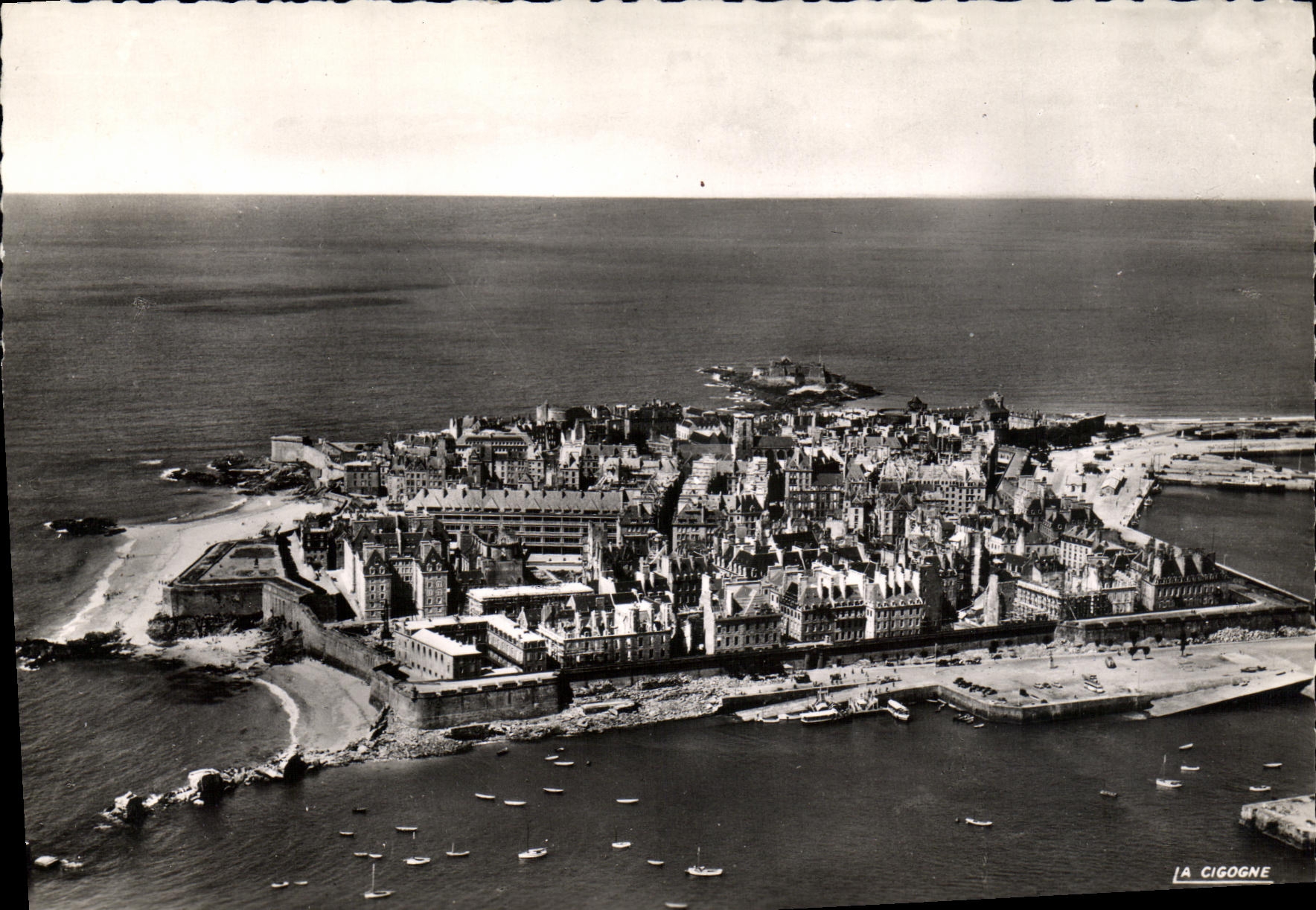 Saint-Malo — vue aérienne — La Cigogne, édit. Nantes - Recto
