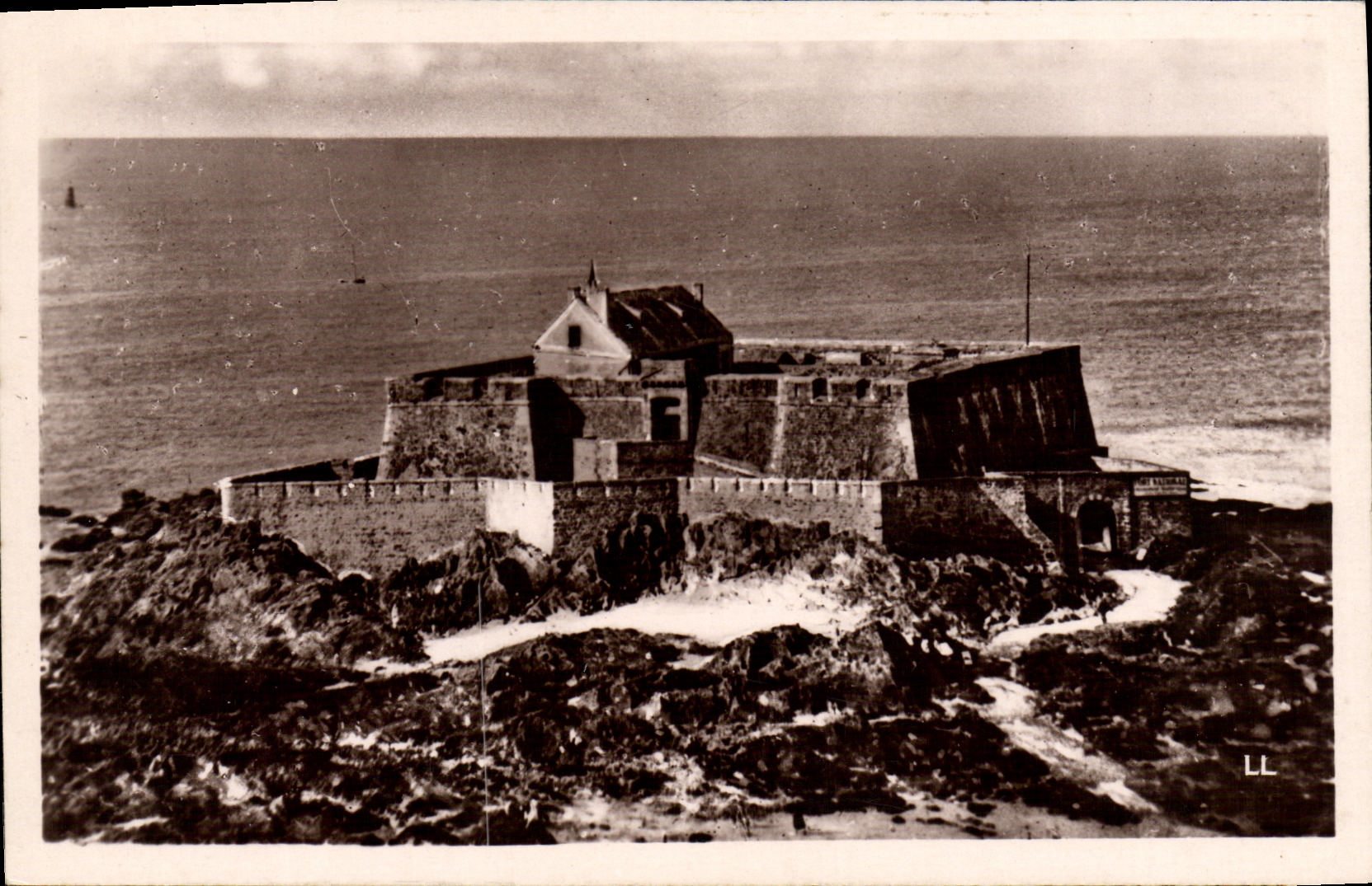 Saint-Malo — Le Fort. LL.