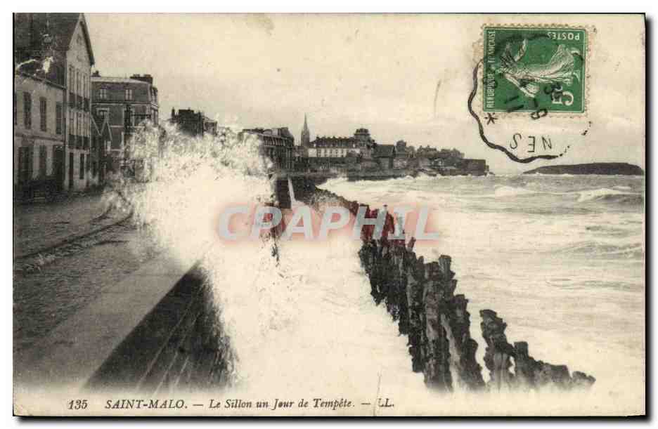 CPA St Malo Le Sillon Un Jour de Tempete