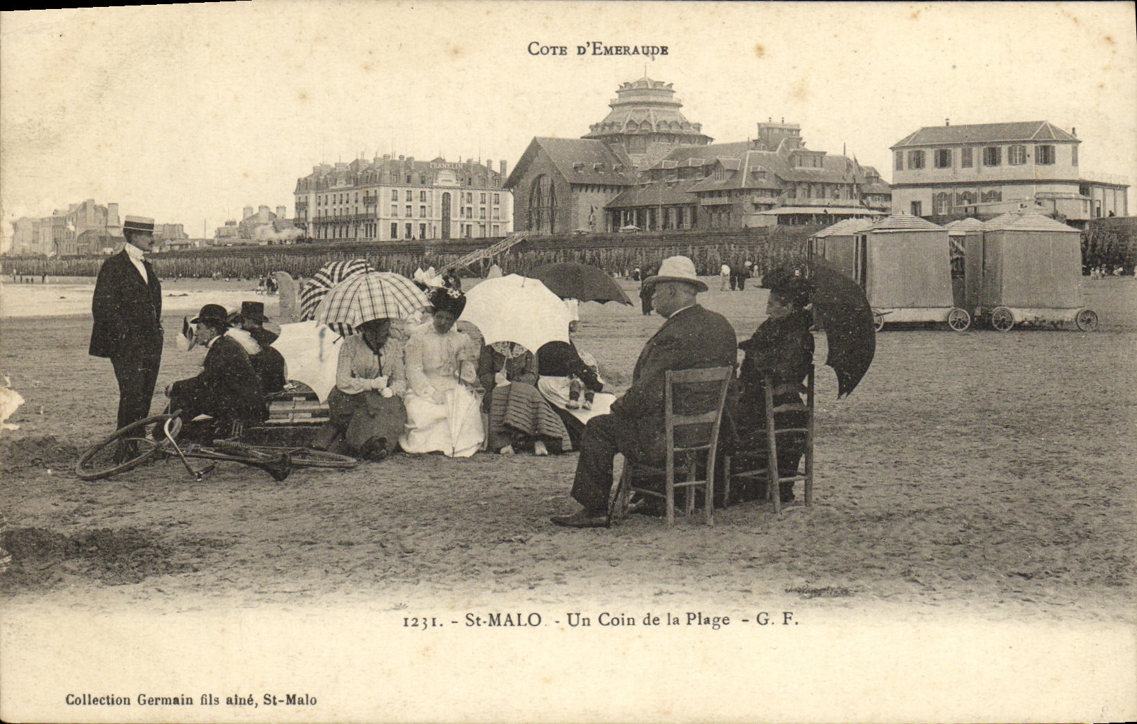 CPA Saint Malo Un Coin de la Plage