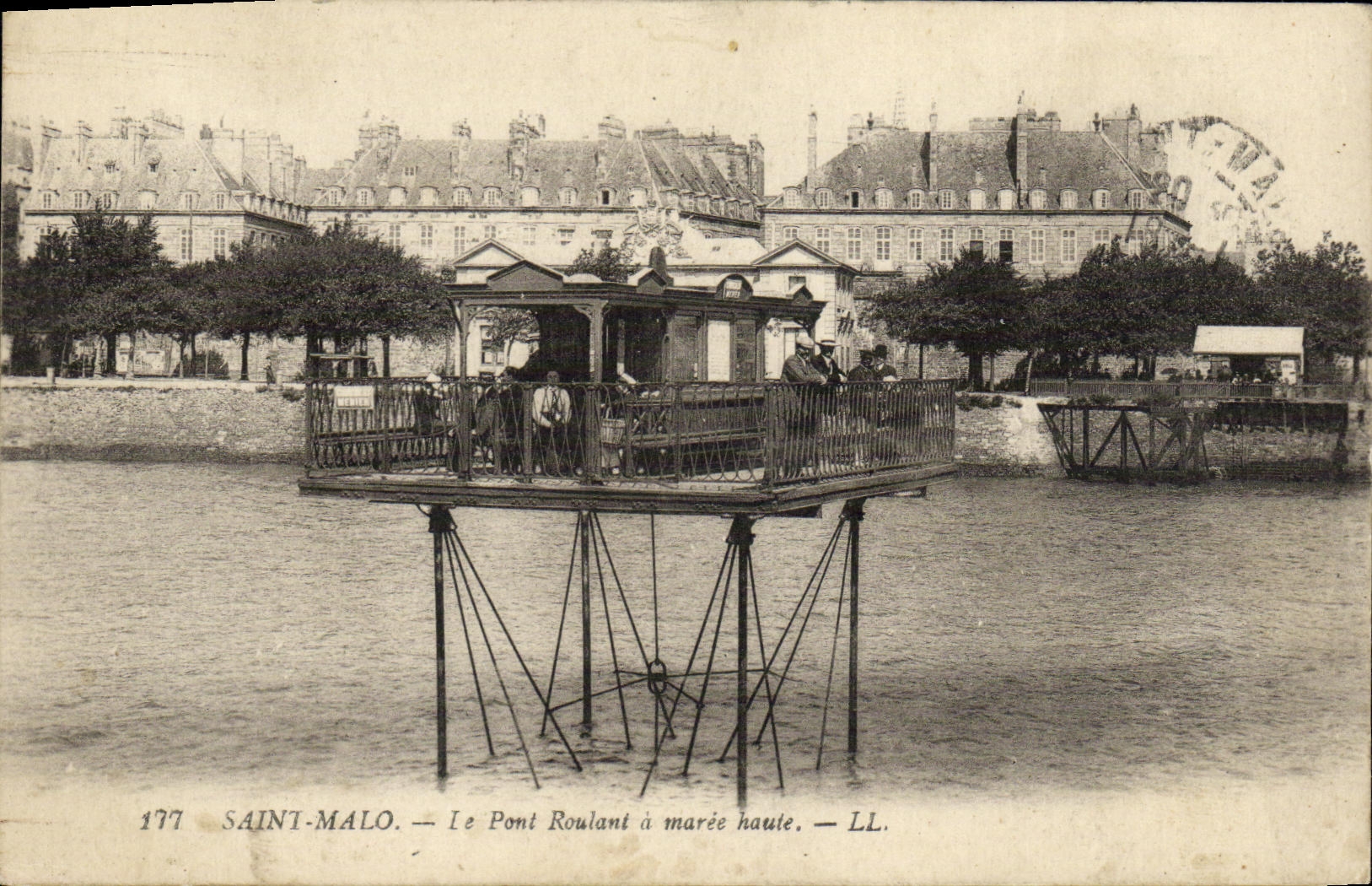 Saint-Malo — Le Pont Roulant à marée haute — LL. n° 177