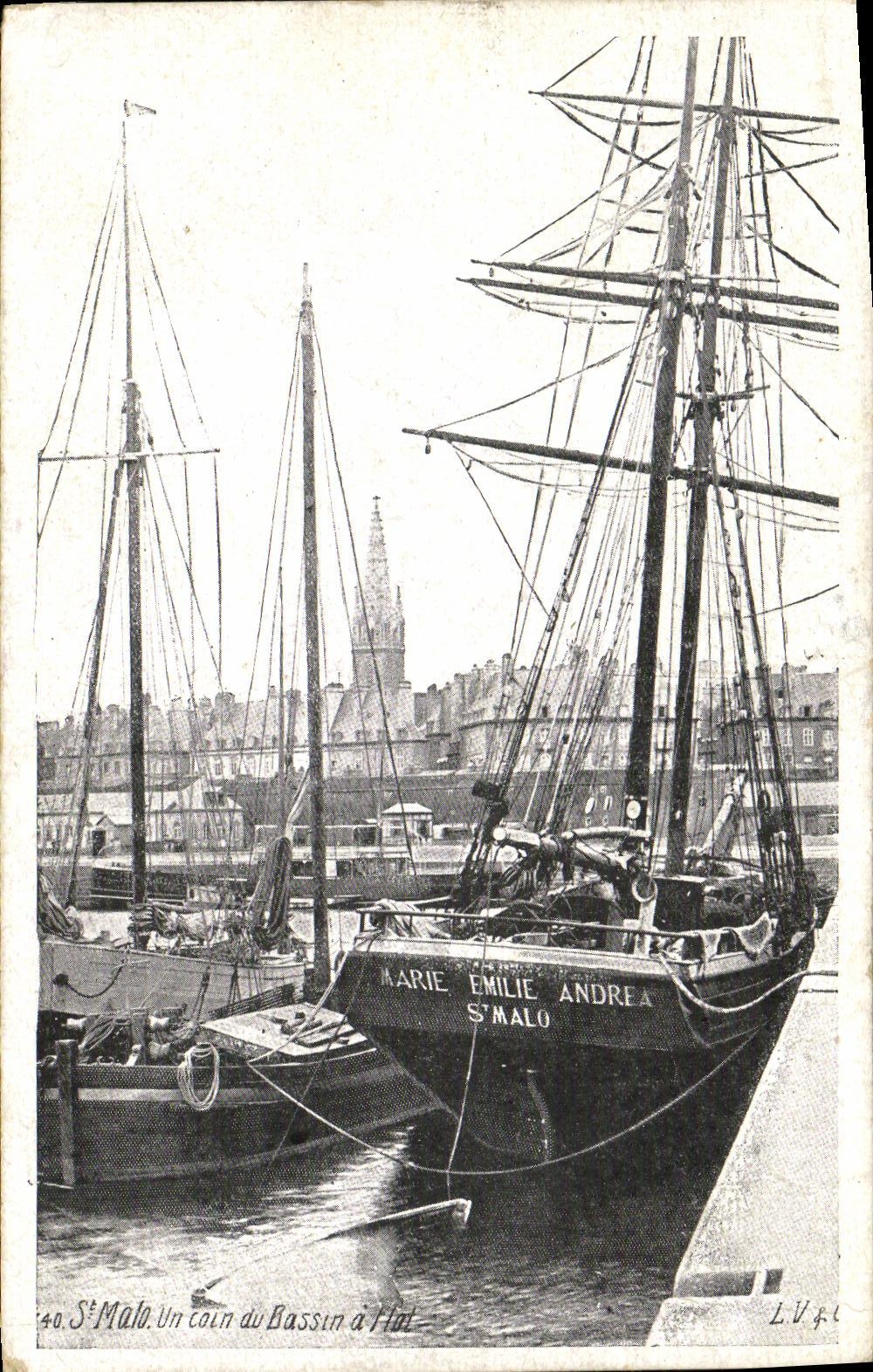 St-Malo. Un coin du Bassin à l'Hot — Marie Emilie Andrea — LV 40
