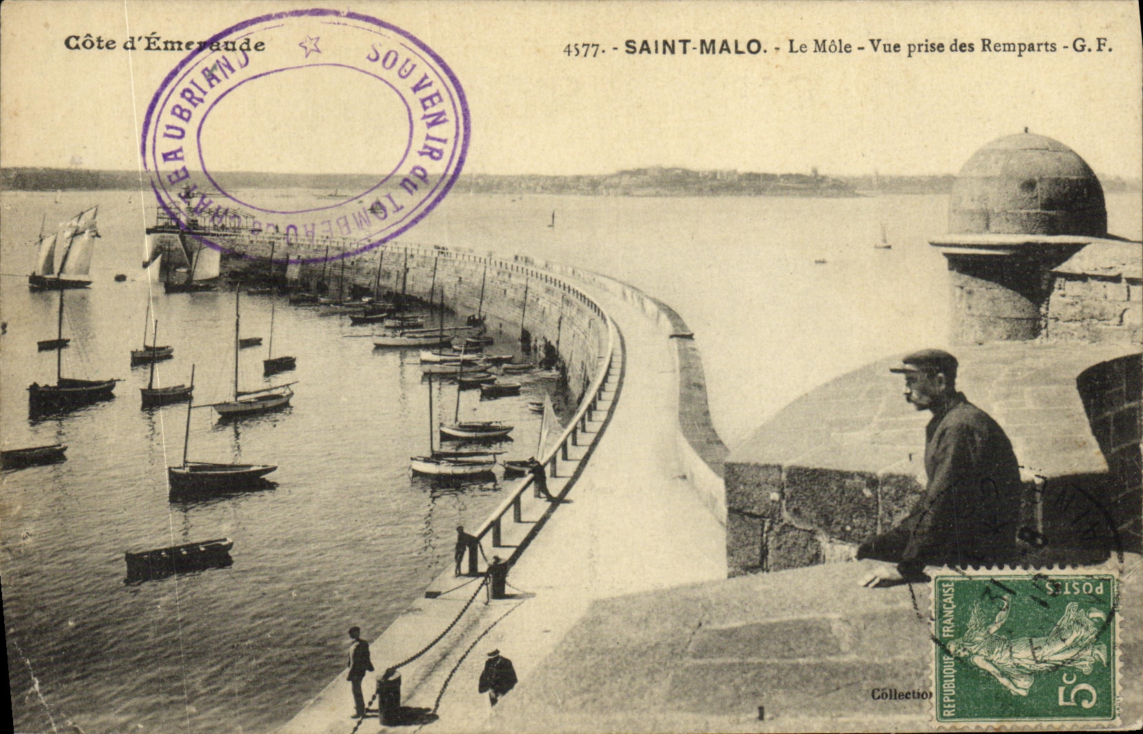 Saint-Malo - Le Môle - Vue prise des Remparts - G.F.