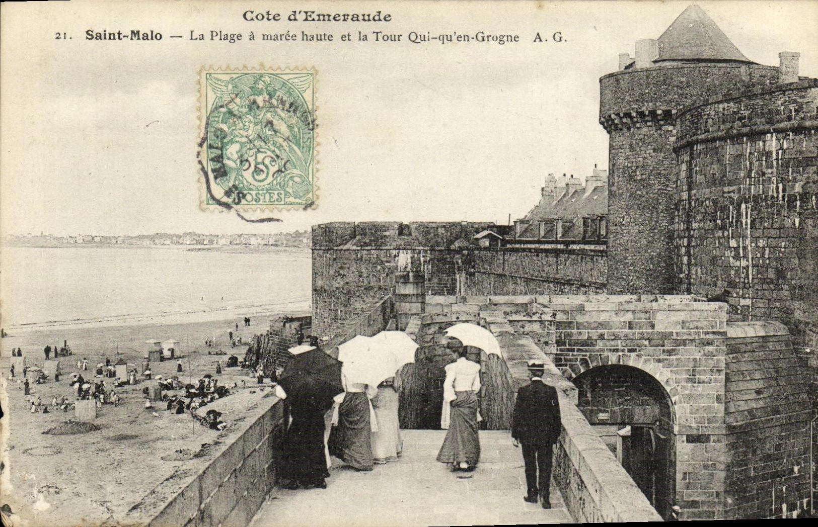 CPA St Malo La Plage a maree haute et la Tour Qui Qu en Grogne 