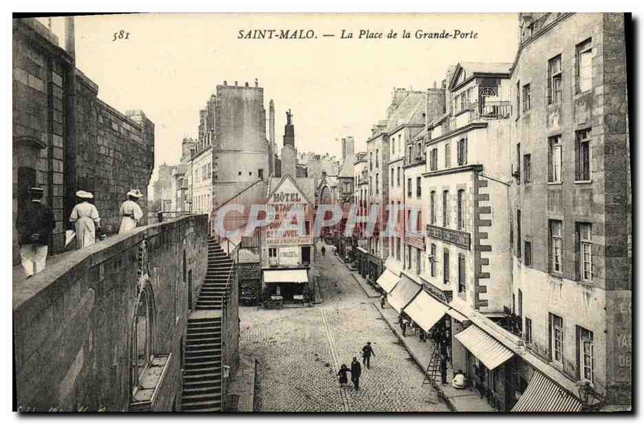 SAINT-MALO — La Place de la Grande-Porte — Éditeur : S.81