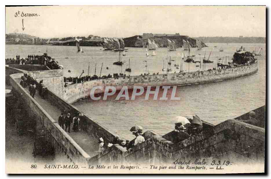 CPA Saint Malo Le Mole et les Remparts