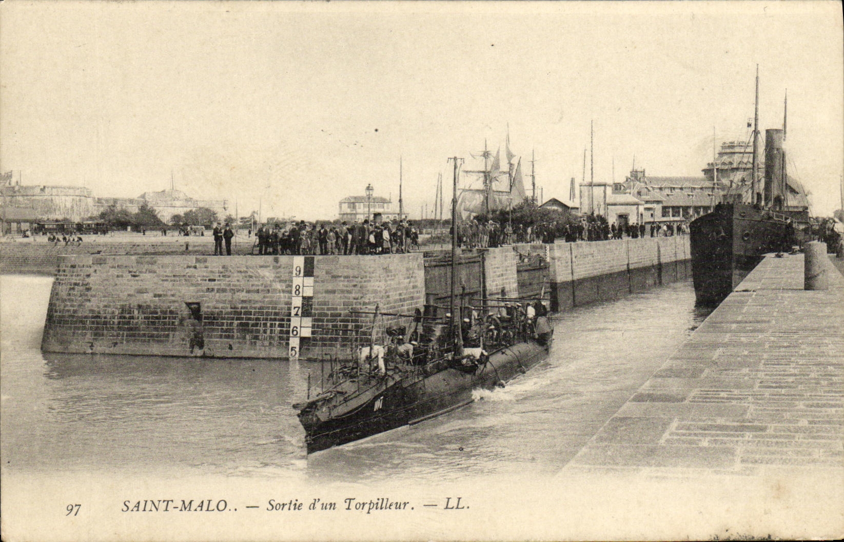 Saint-Malo — Uscita di un silurante — LL. — N° 97