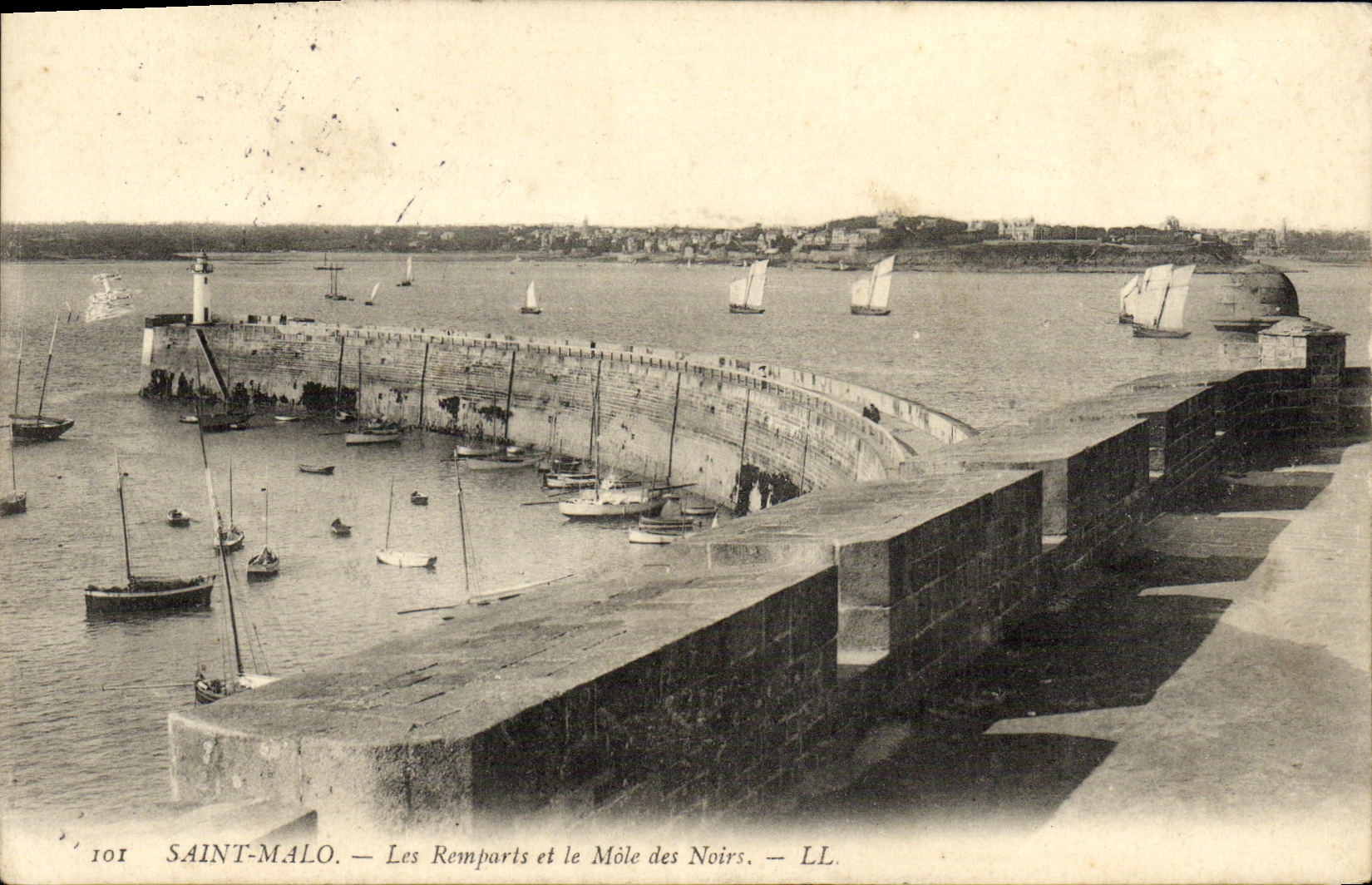 Saint-Malo — Les Remparts et le Môle des Noirs — LL. N° 101