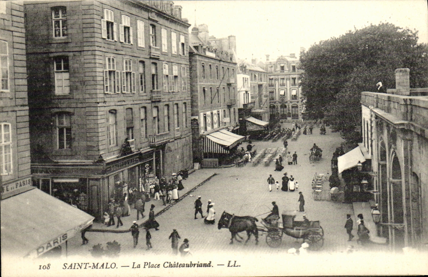 Saint-Malo — La Place Châteaubriand — LL.