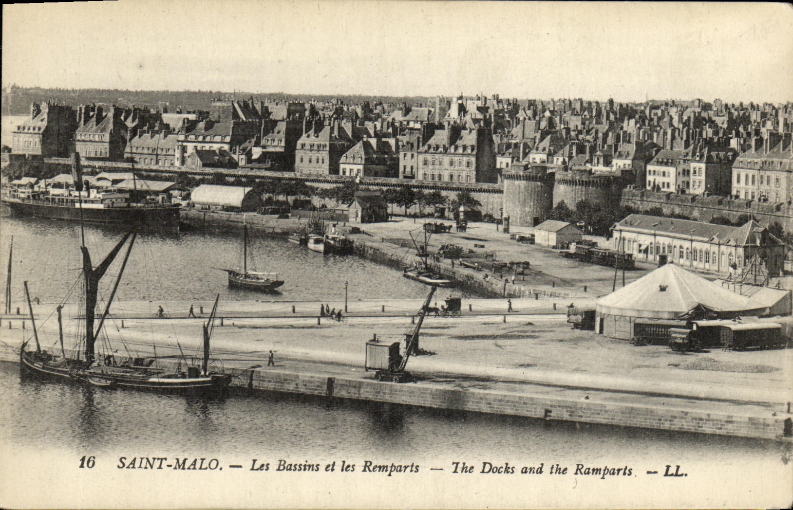 Saint-Malo — Les Bassins et les Remparts — LL. — n°16